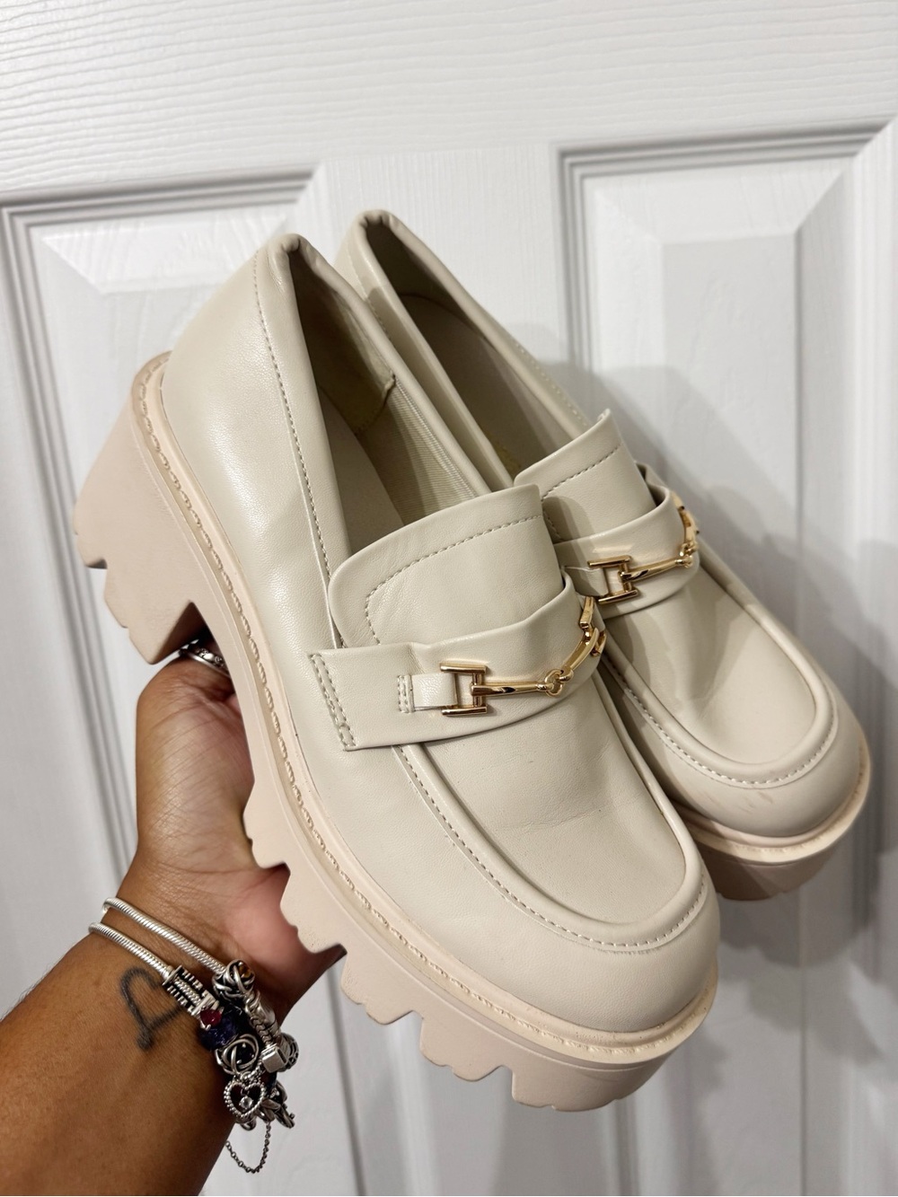 Dream Pairs Cream Chunky Y2K Style Loafers Women's Size 7.5